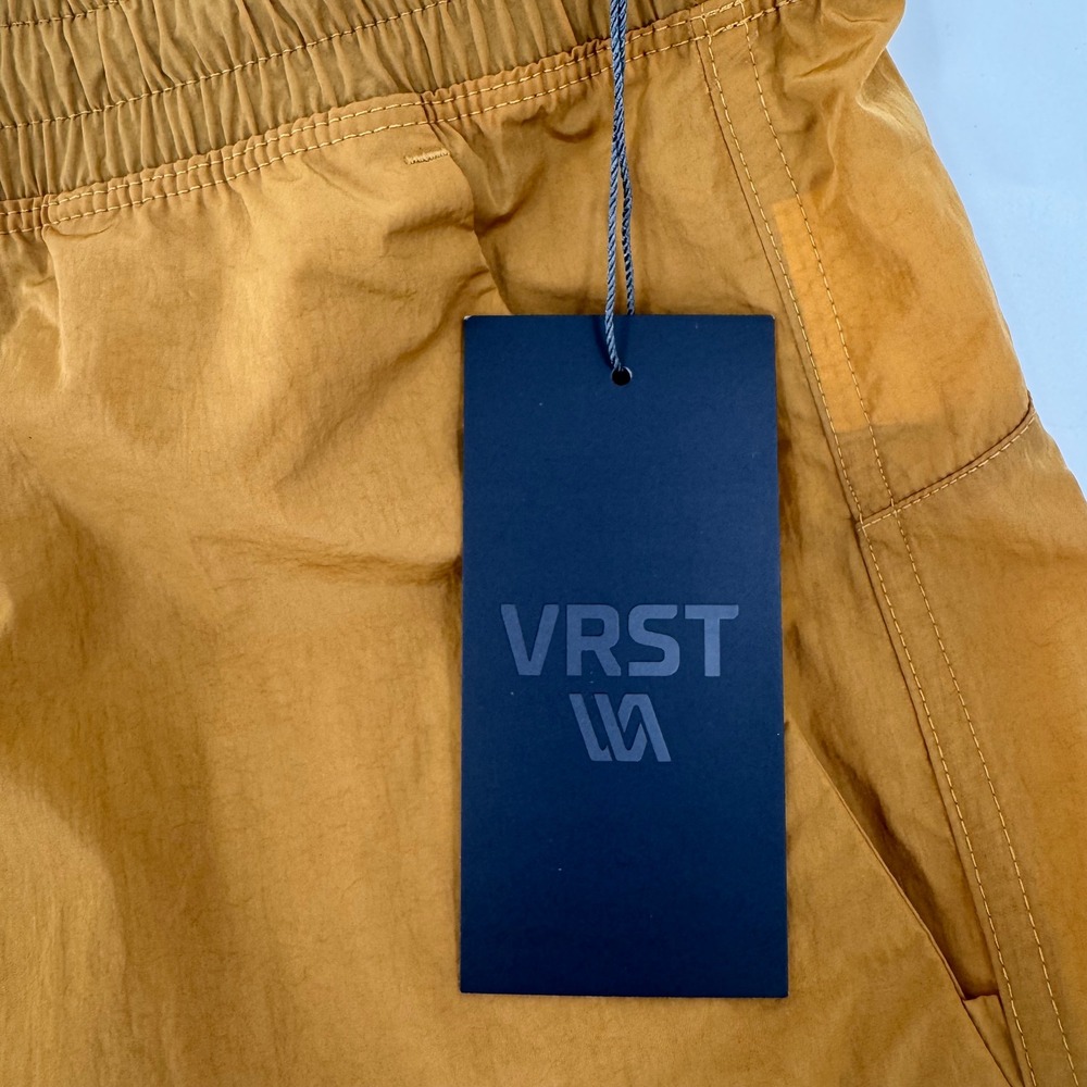 VRST Mens 7" All-In Short Palomino Gold Shine Unlined Water Repellent Med NWT - Picture 6 of 11